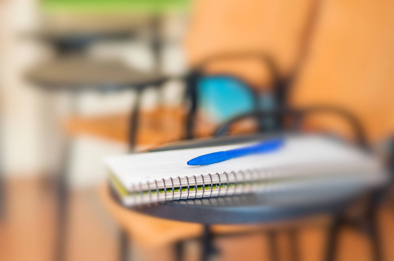 I metakognitiv gruppeterapi arbejder du med dine personlige problemer og lærer at håndtere tankerne efter de metakognitive metoder I metakognitiv gruppeterapi arbejder du med dine personlige problemer og lærer at håndtere tankerne efter de metakognitive metoder